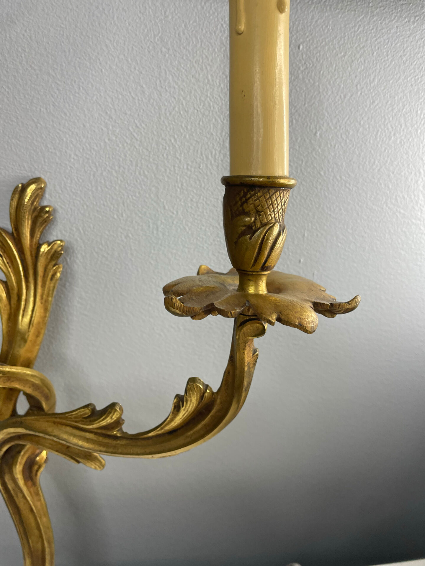 2 antique wall sconces in gilded bronze, Louis XV style