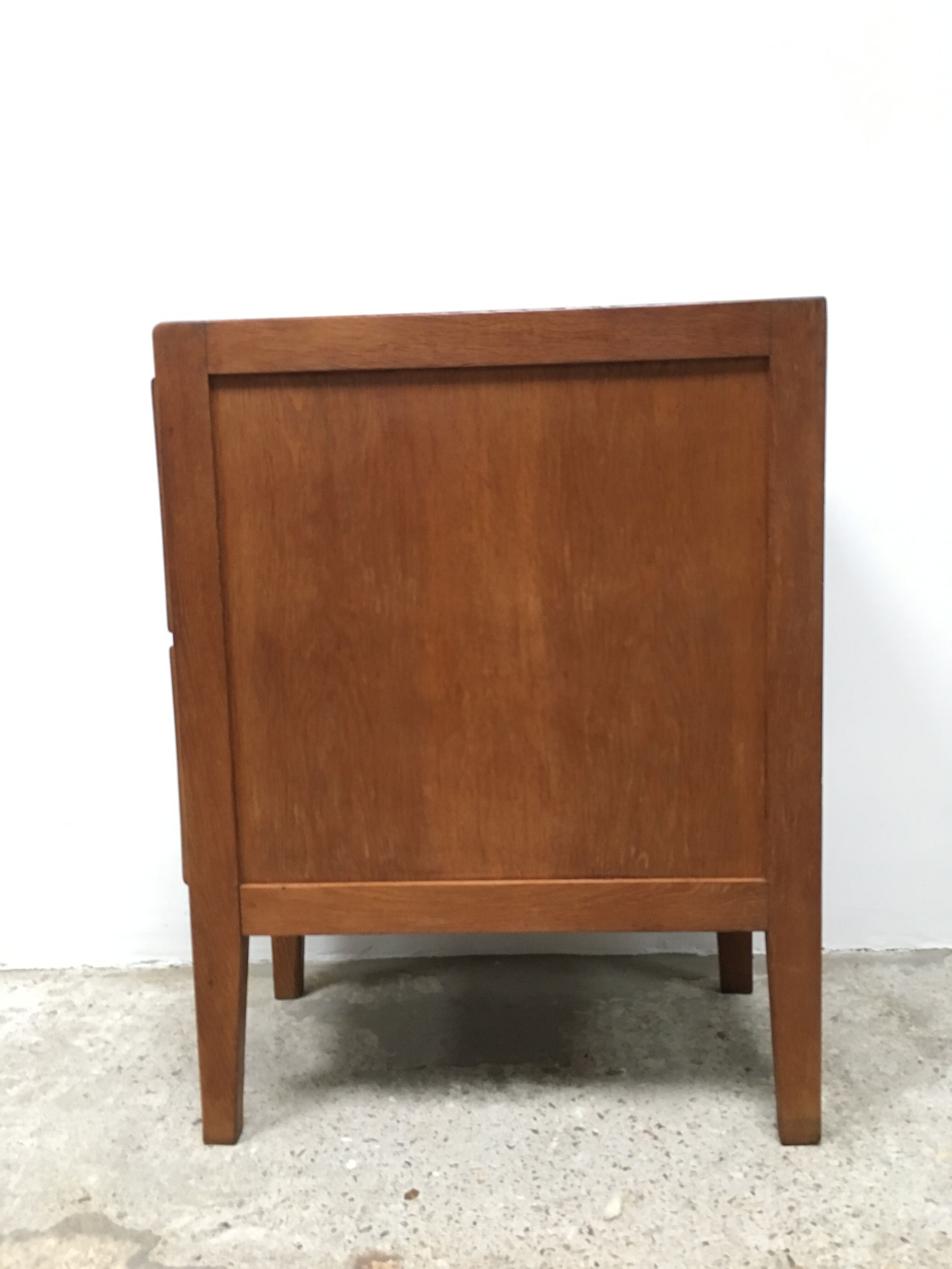 Cabinet with drawers