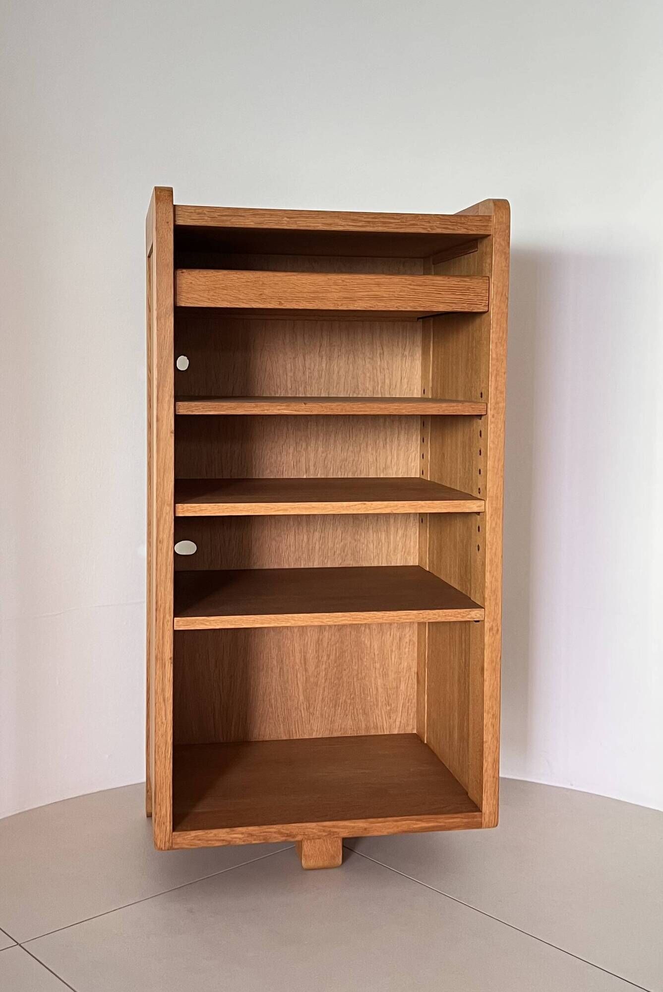 Hi-Fi furniture, bookshelf, side table by Guillerme and Chambron, France.