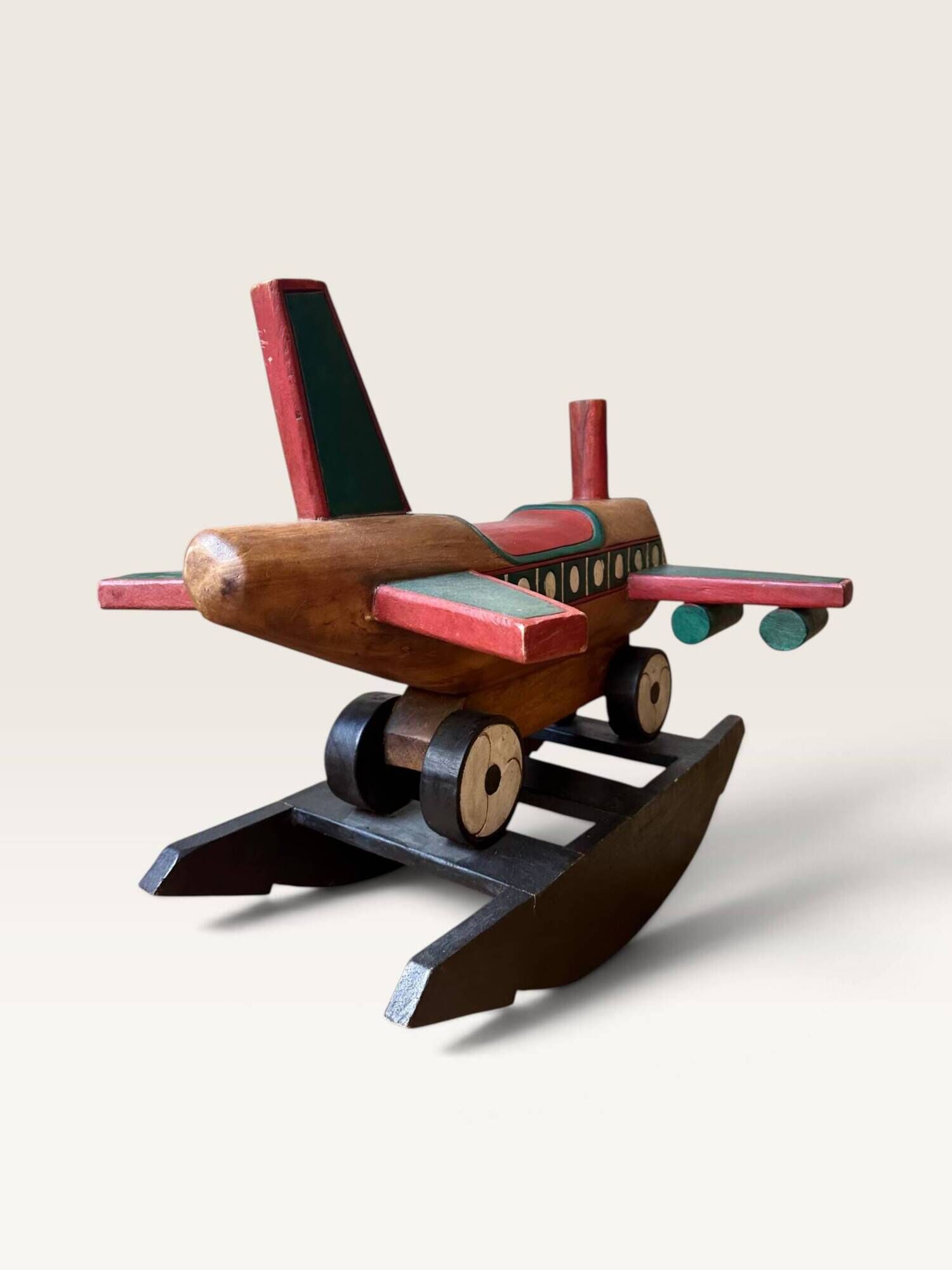Avion à bascule en bois