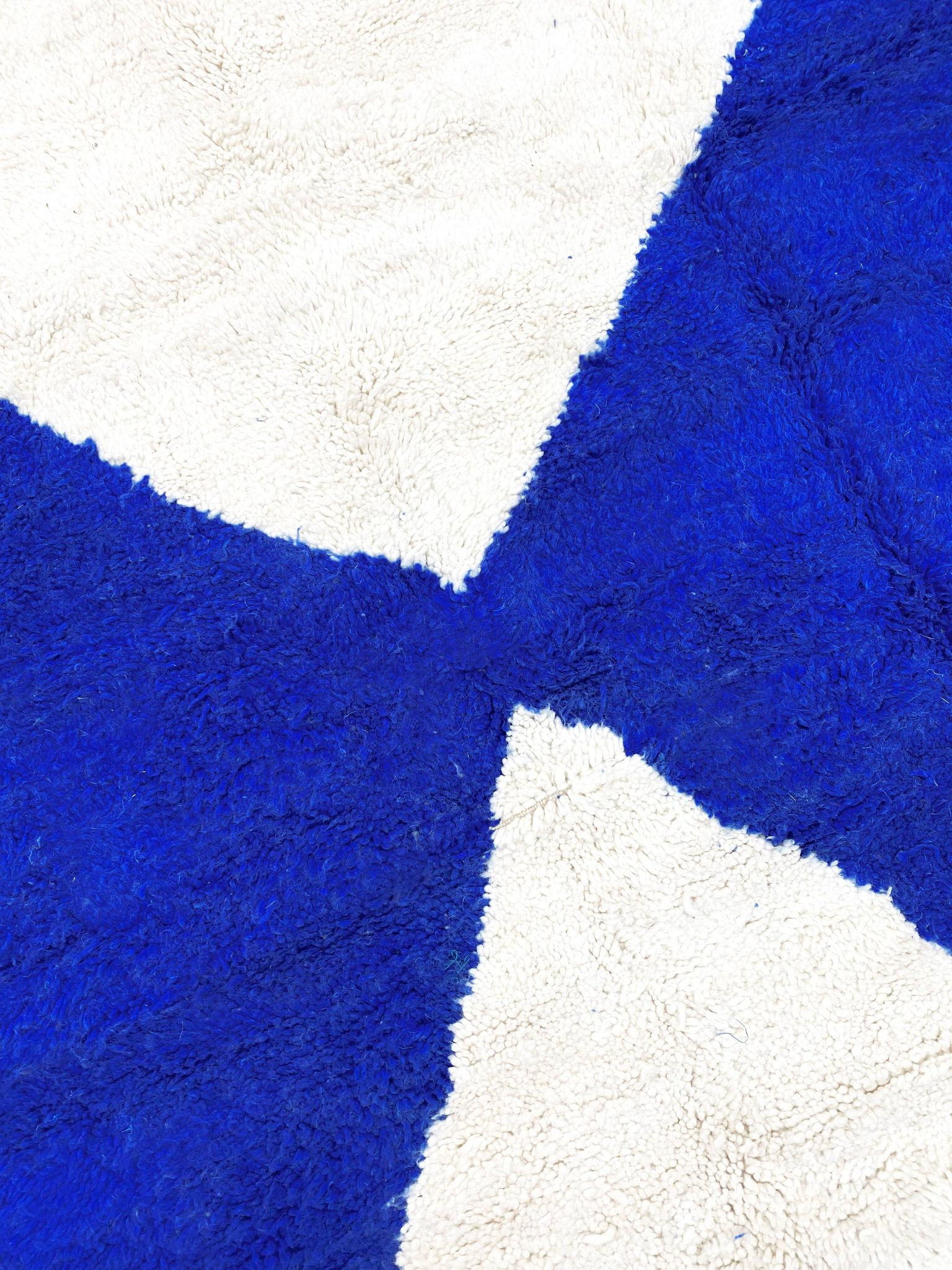 Moroccan Berber Beni Ouarain rug with blue patterns, 2.40x1.60m