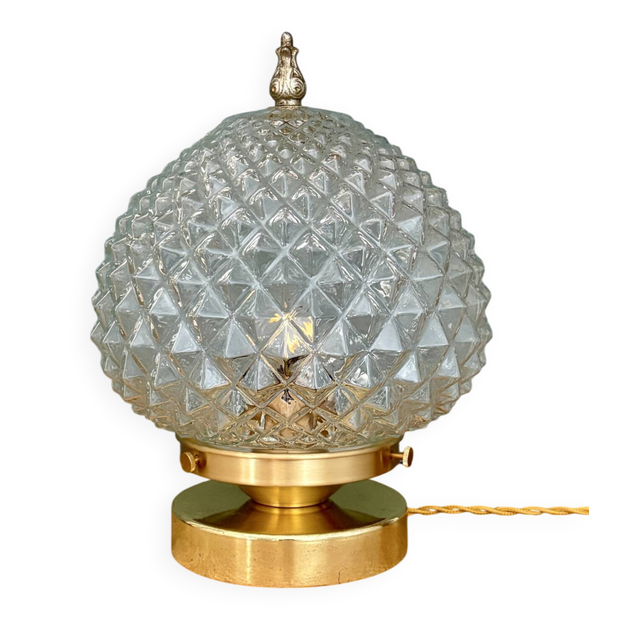 Lampe à poser globe vintage en verre moulé pointes de diamant