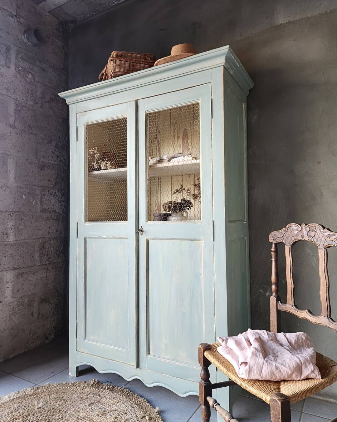 Display cabinet