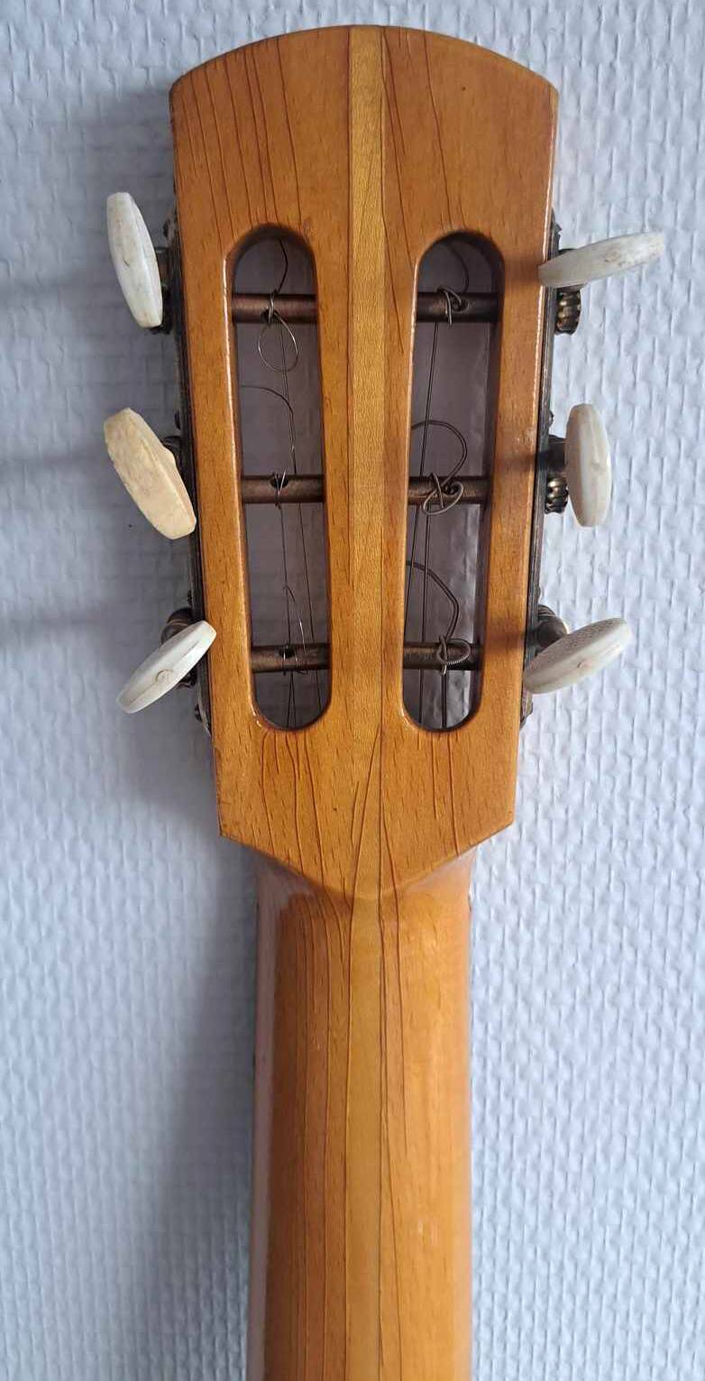 Harmony folk/blues guitar parlor electro-acoustic 1960s