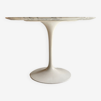 Table à manger en marbre tulipe par Eero Saarinen pour Knoll