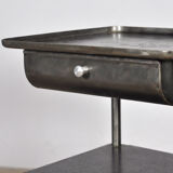 Table de nuit en fer, vers 1950