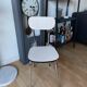 Chaise en formica beige