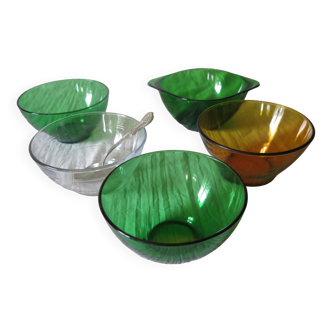 5 glass bowls in good condition from Lever/Duralex and Arcoroc
