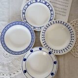 4 mismatched vintage blue and white earthenware soup plates - Set