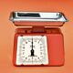 Stube - vintage household scale in red painted metal - force 10