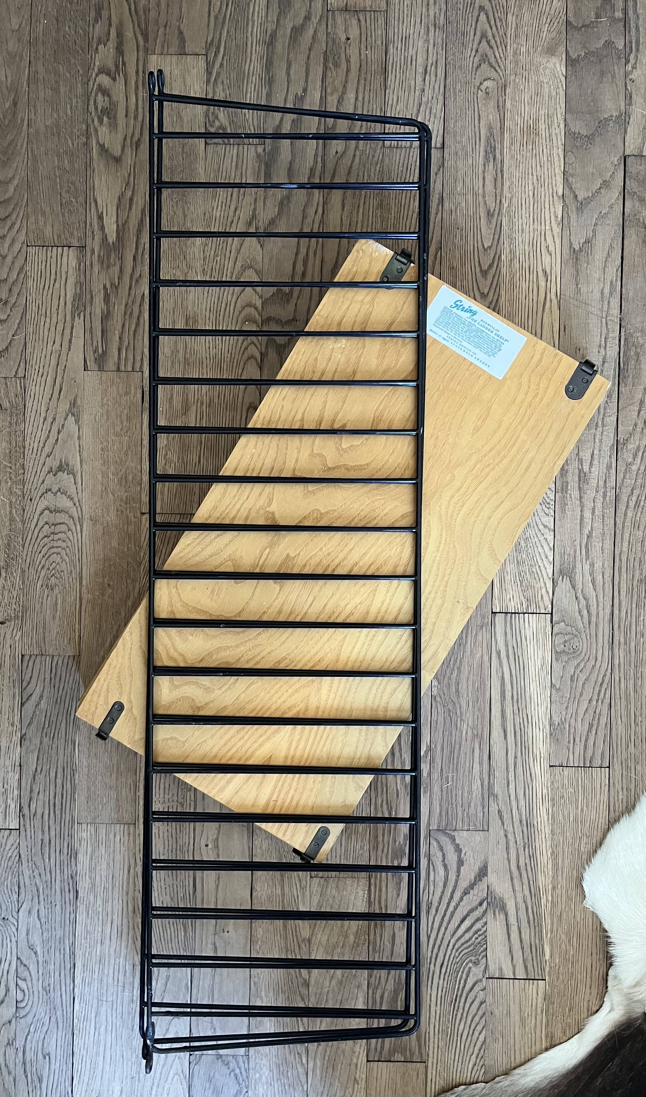 Danish vintage Spring shelves 70