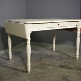 Table with brushed spruce extensions