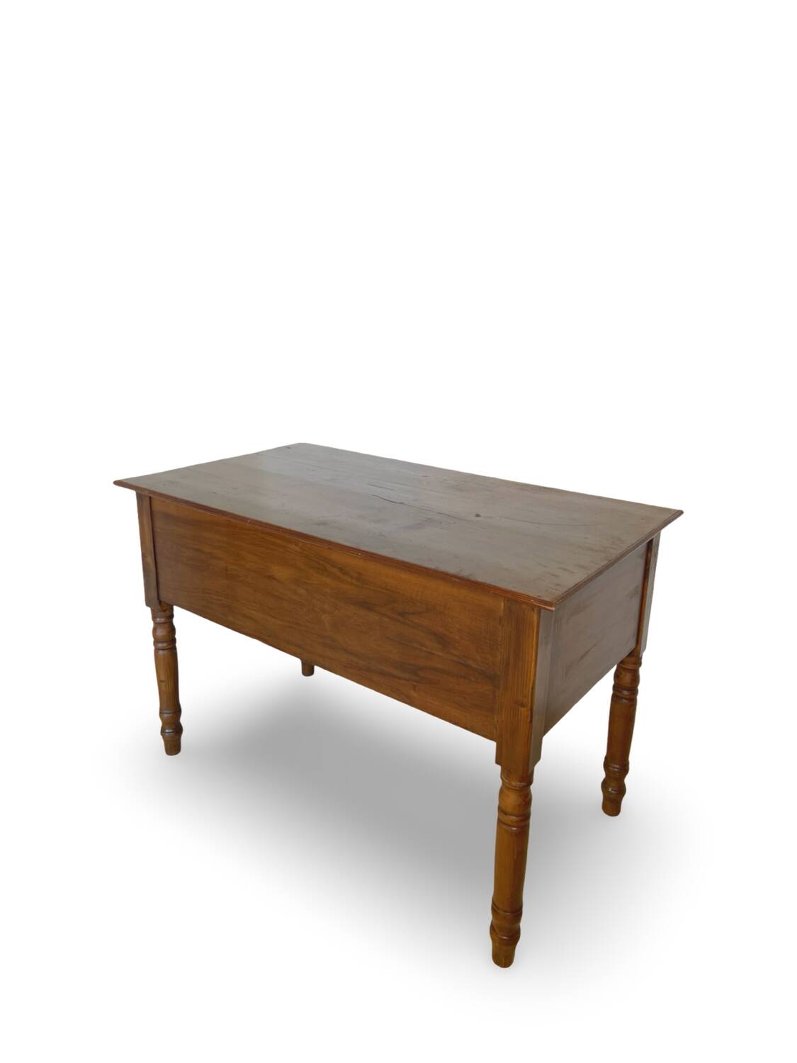 Italian pine wood centre writing desk from the 1960s, a reproduction o
