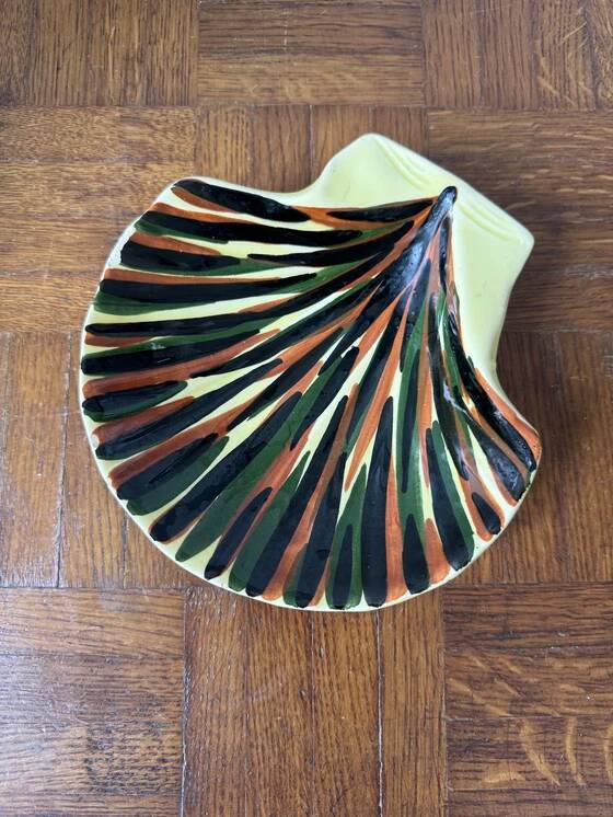 Hand-painted seashell trinket dish
