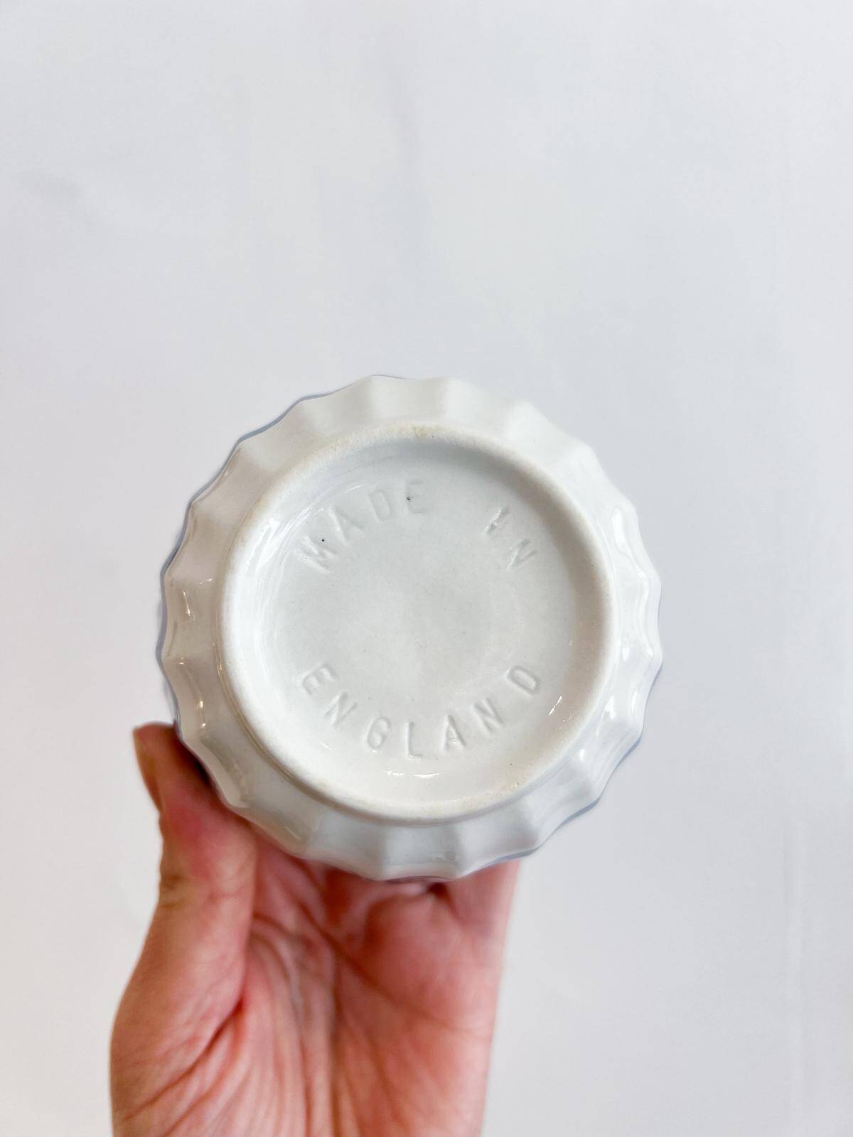 6 English porcelain bowls