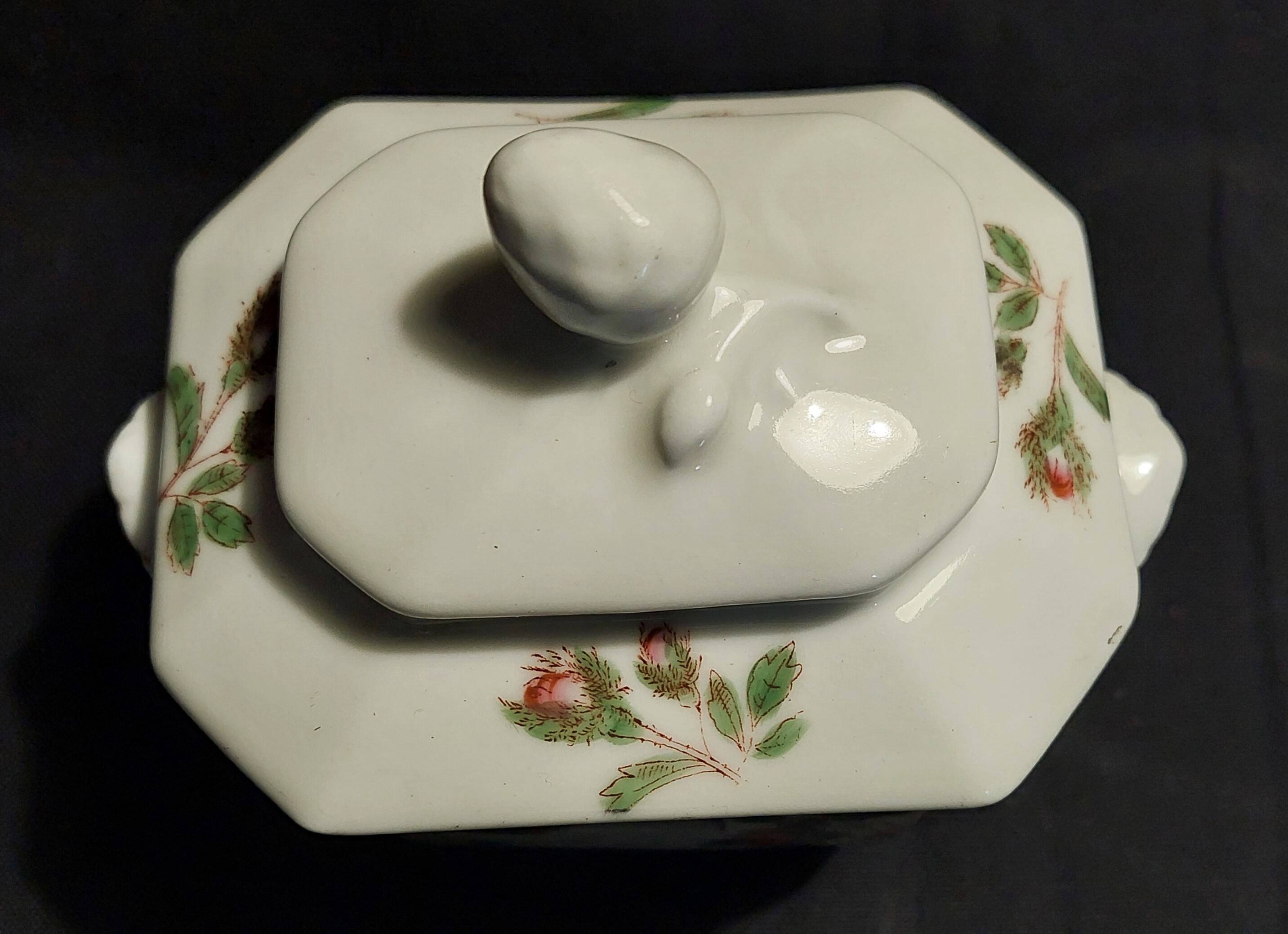 Sucrier porcelaine Pillyvuit A.P. Foecy XIXème