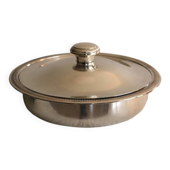 Vegetable dish with silver metal lid