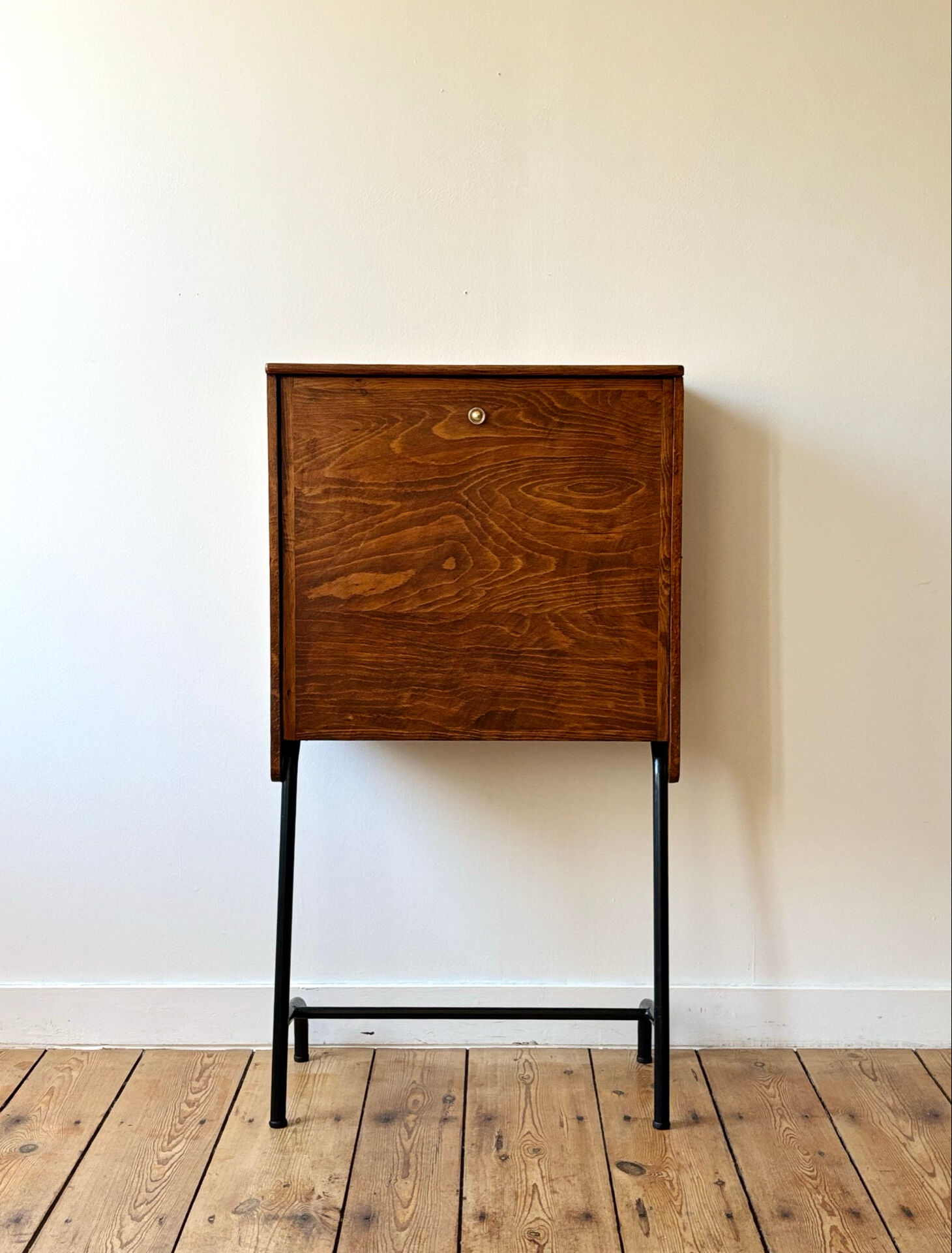 Bureau secrétaire style moderniste