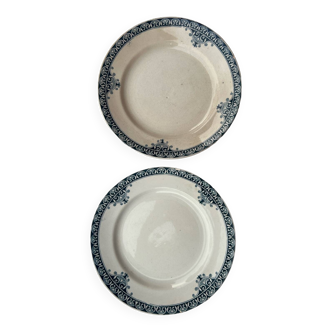2 assiettes en faïence ancienne - Modèle rare
