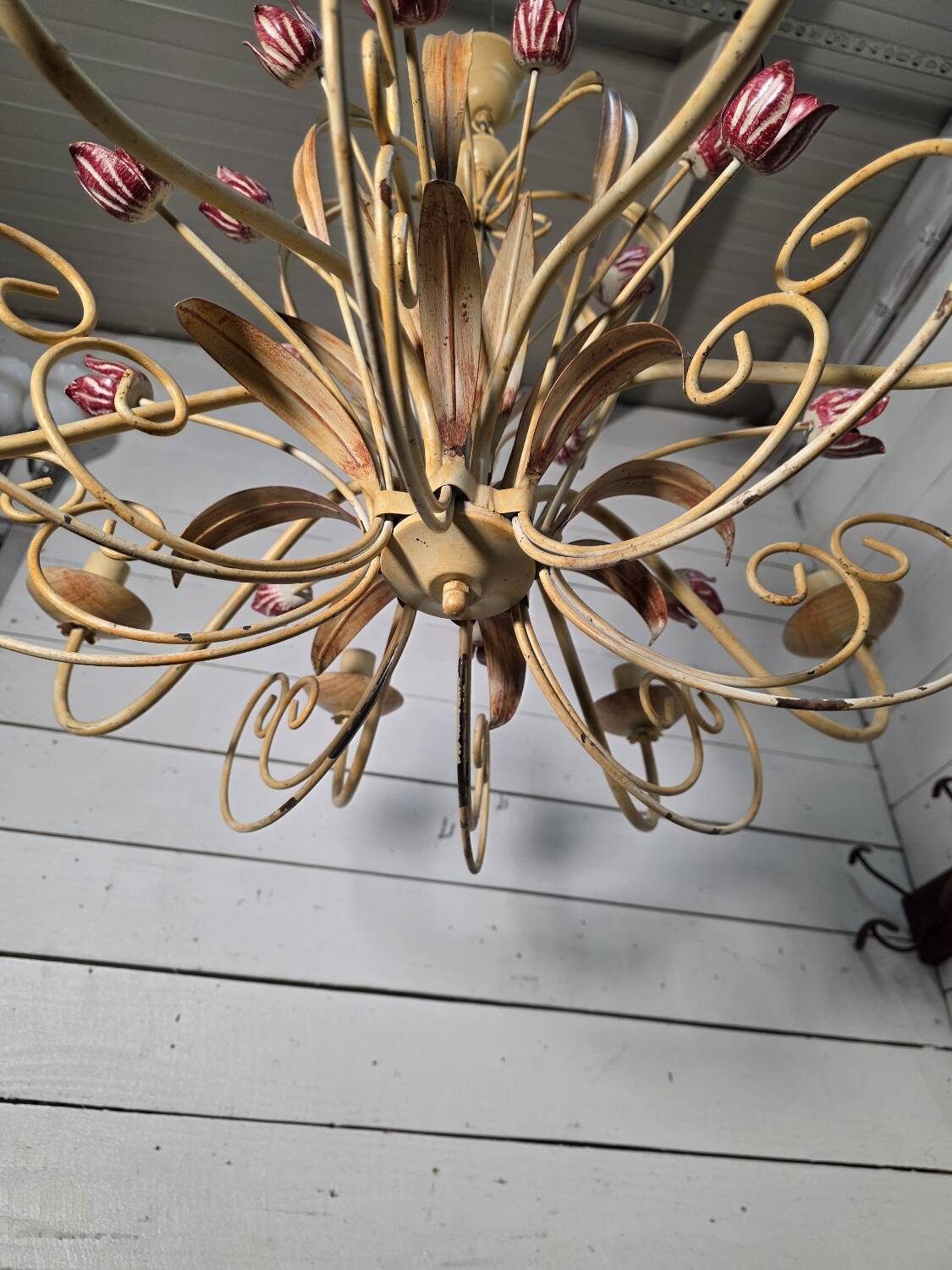 Wrought iron chandelier in Florentine style from the 1970s.