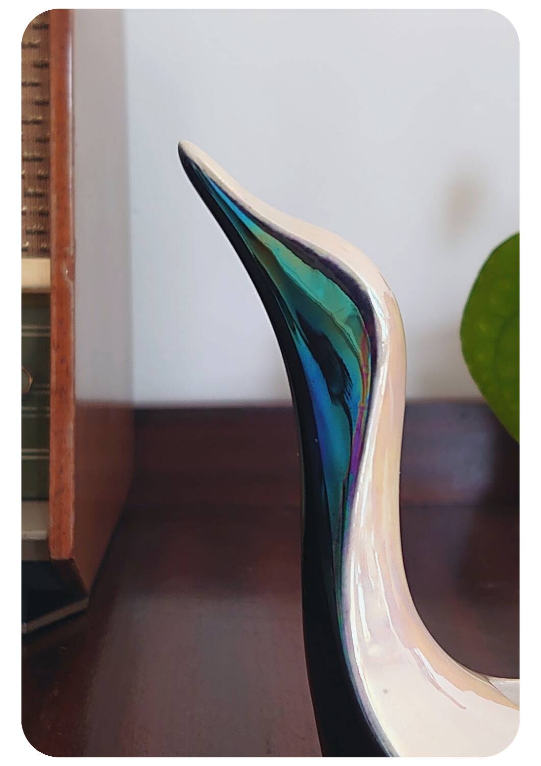 Verceram swan-shaped candle holder