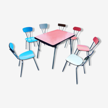 Lot table avec chaises formica 2 chaises