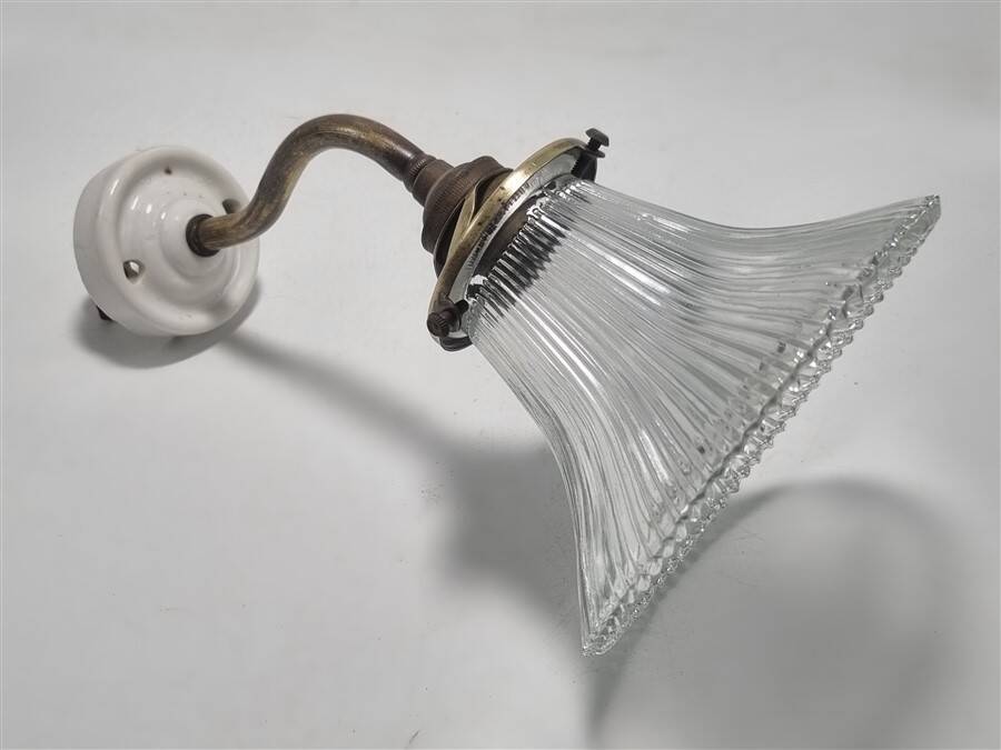 Holophane wall light