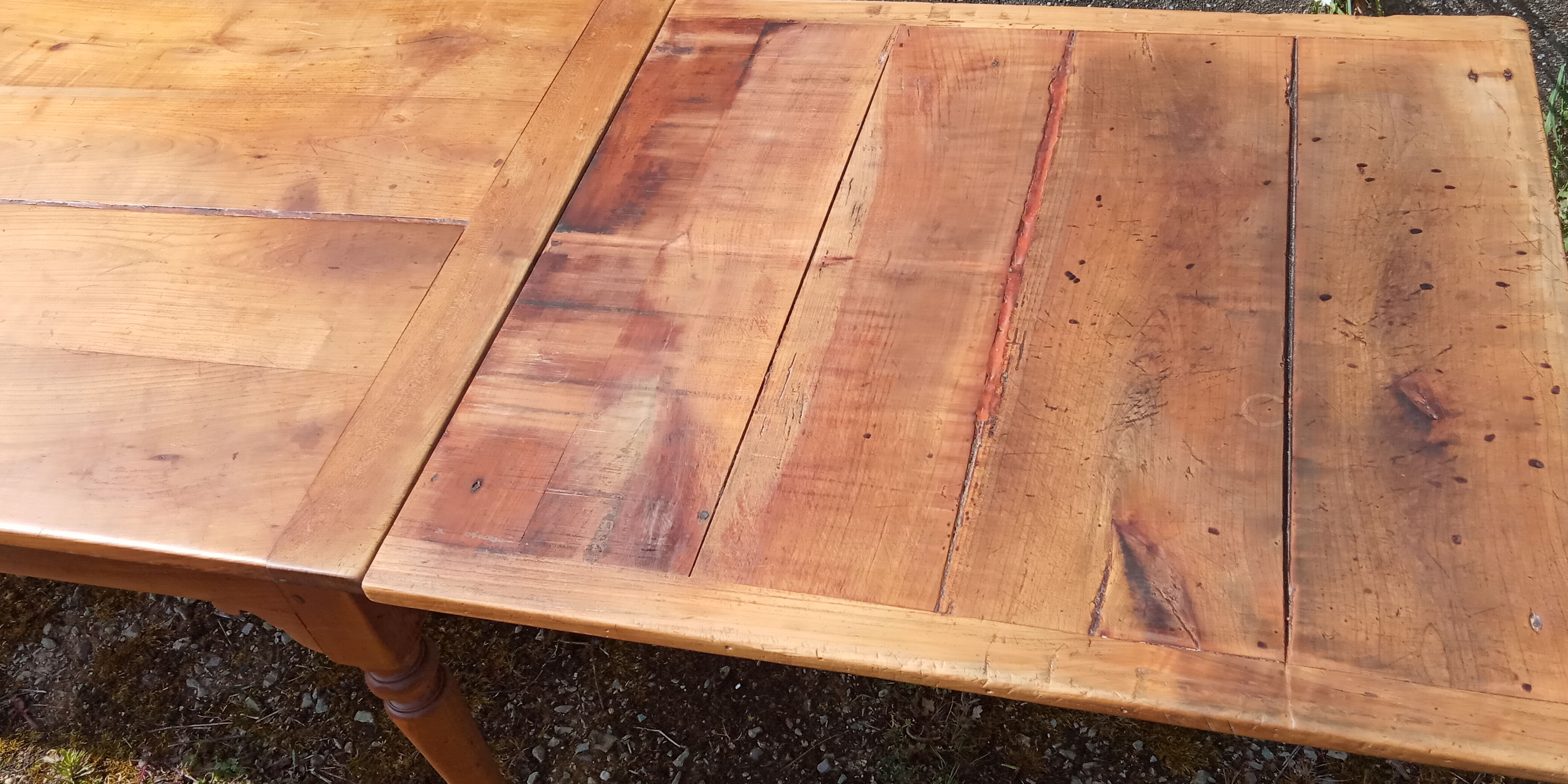 Table de ferme 19ème en orme, à rallonges, 12/14 personnes