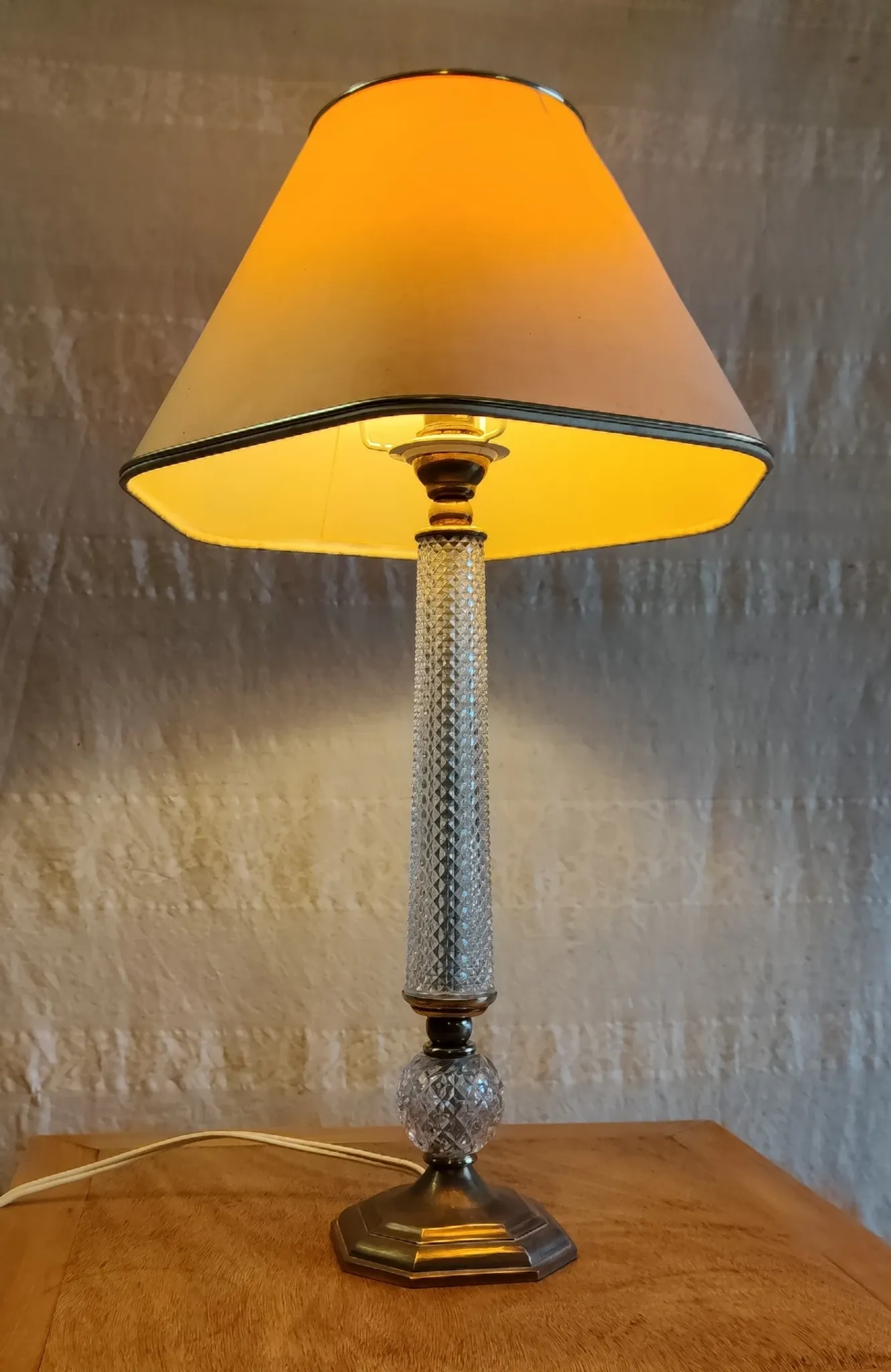 Neo-classical table lamp base in glass and gilded brass - mid 20th century