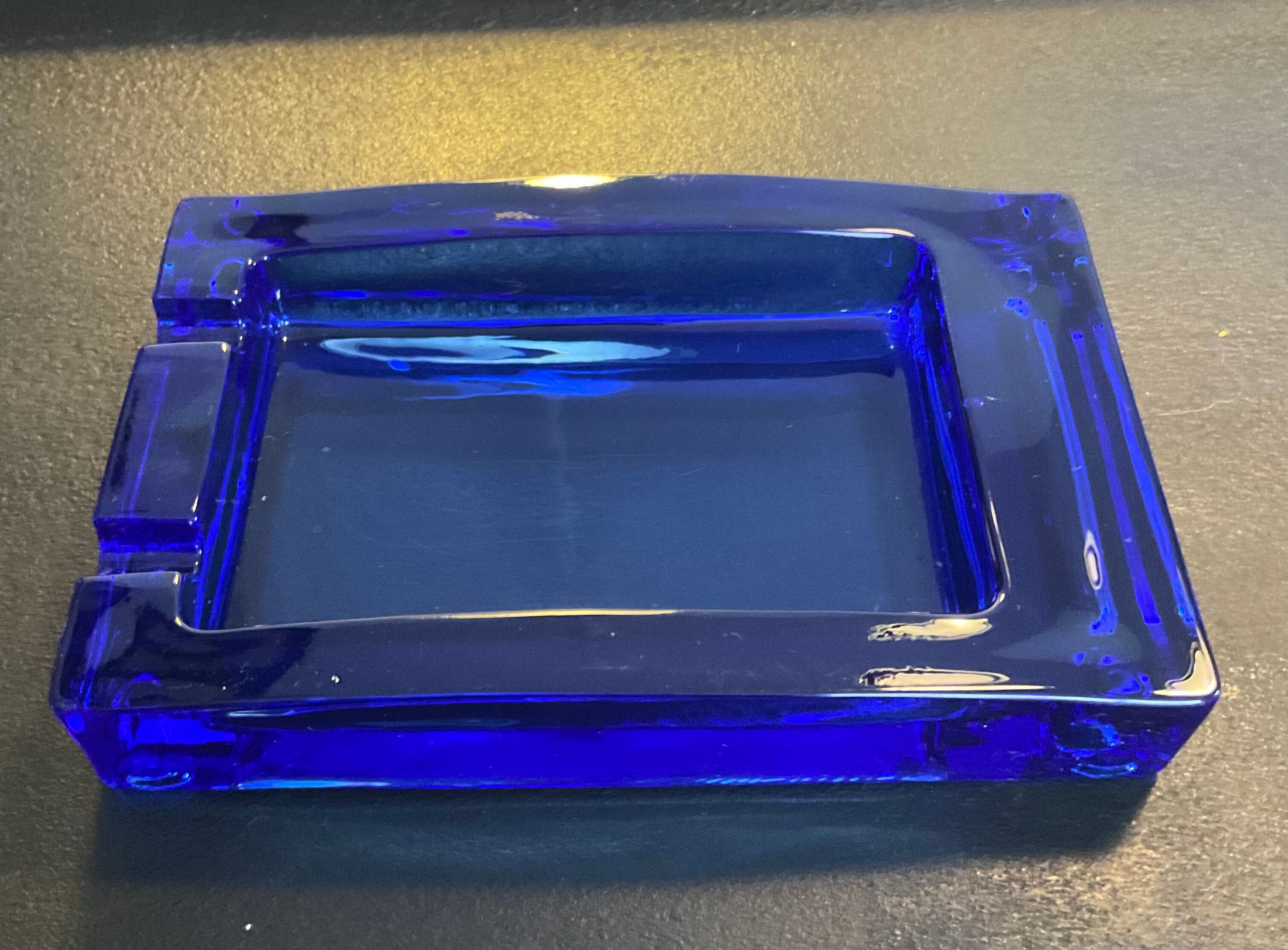 Ashtray in blue glass paste