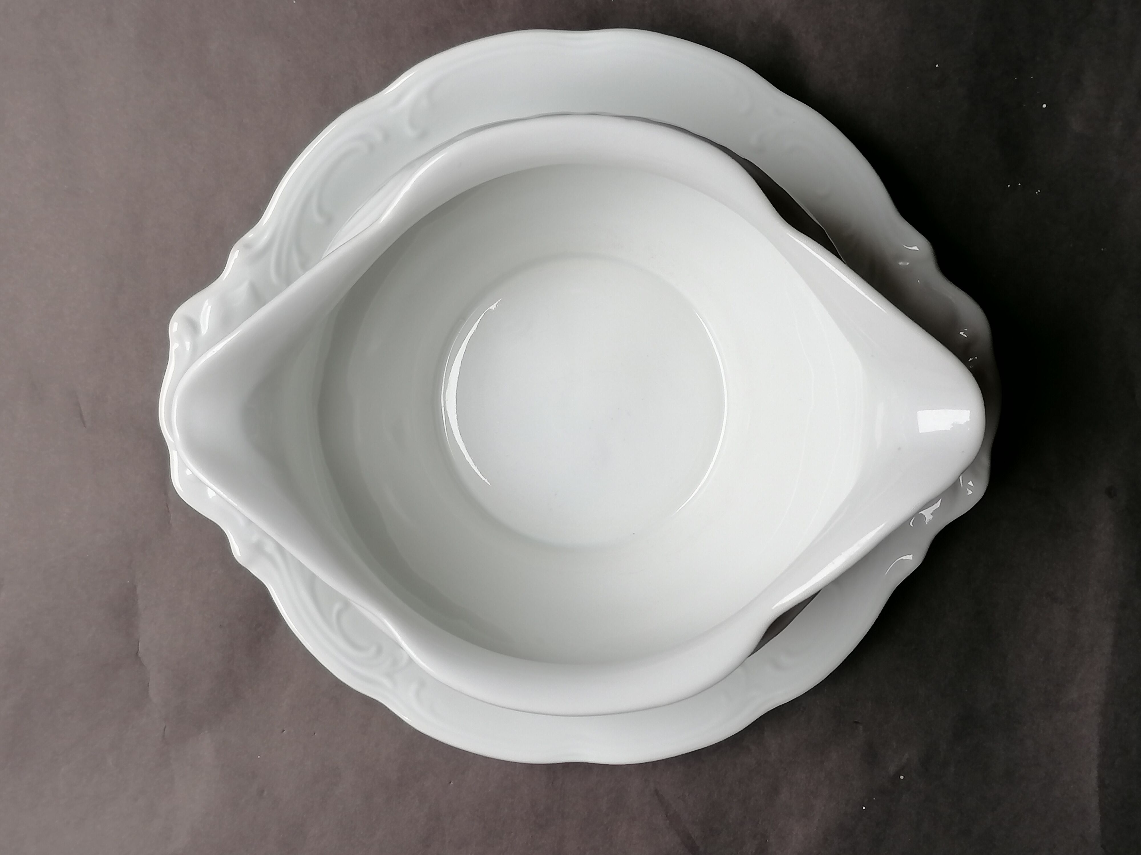 Old porcelain saucière