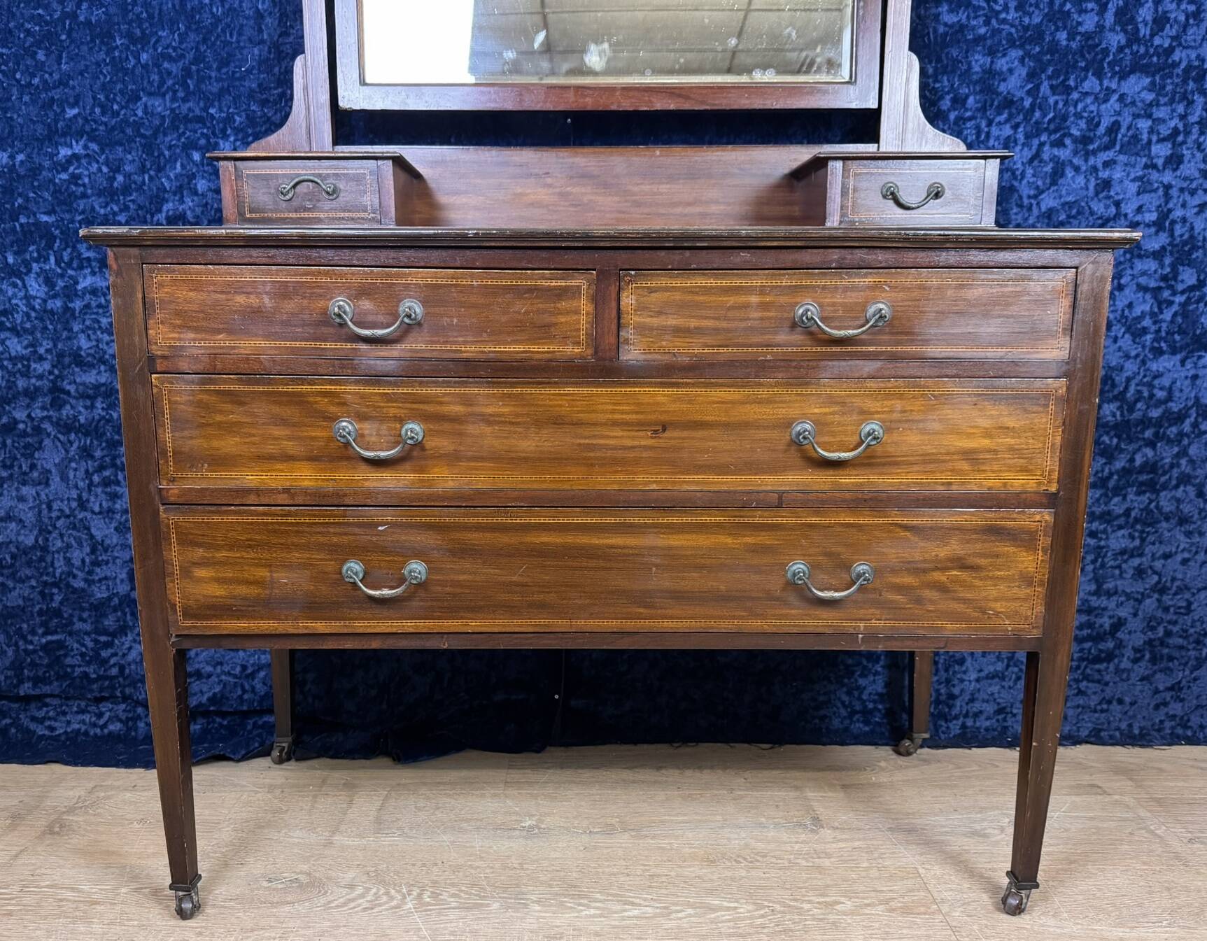 Superb English mahogany psyche chest of drawers circa 1880