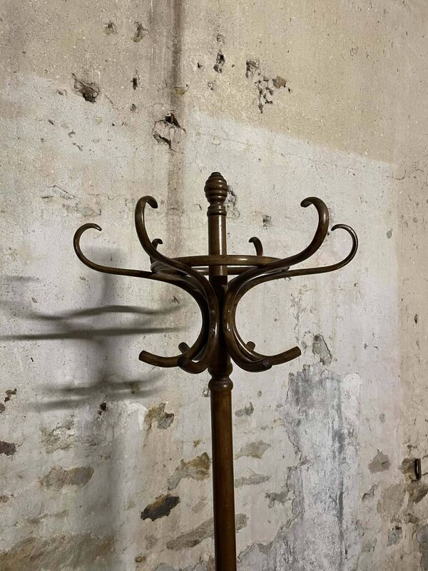 Porte-manteau en bois cintré style Thonet – porte manteau sur pied