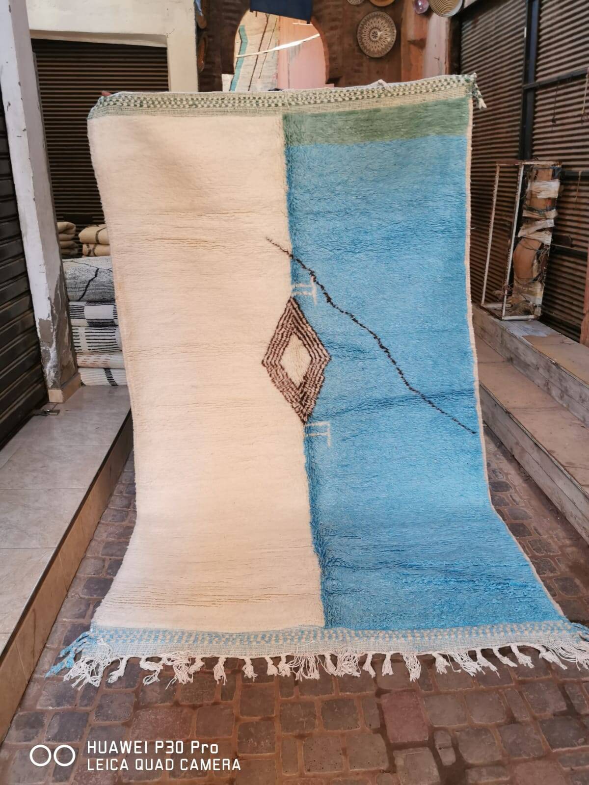 Beni Ouarain Berber rug: Azure brilliance 250*150 cm