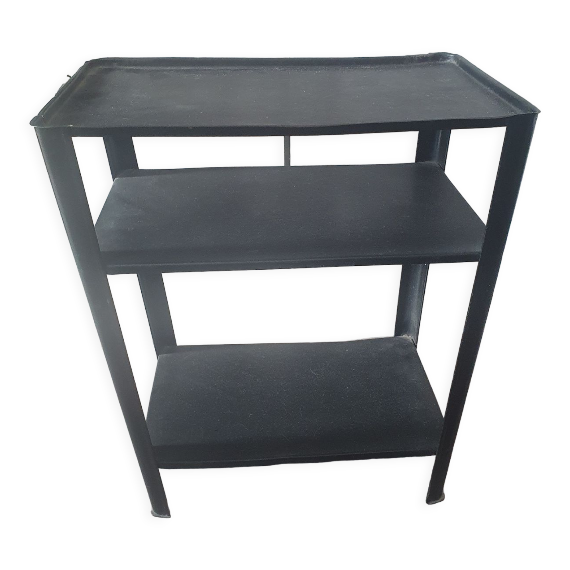 Serving table