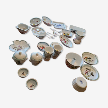 Set of 36 pieces of Italian porcelain Tognana Le terrine Botaniche