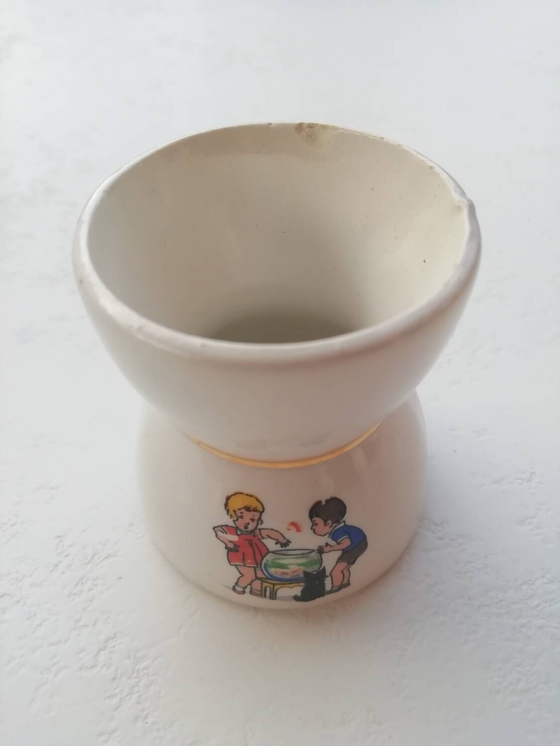 Diabolo egg cup
