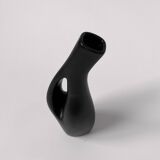 Lillemor Mannerheim Pichet/Vase sculptural moderniste noir