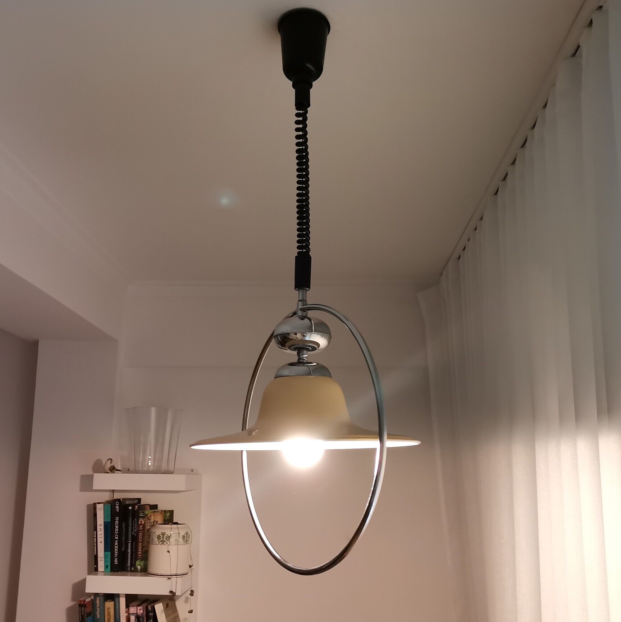 Pull-down rise and fall mid century modern 1960s hanging lamp
