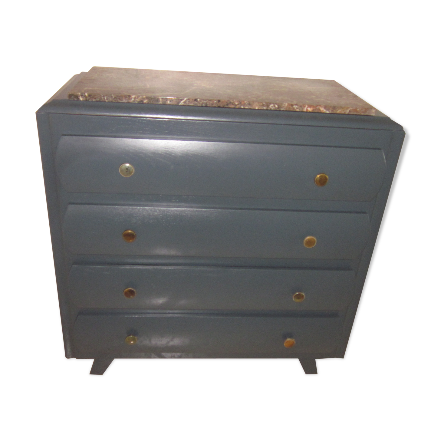 Vintage dresser with compass feet