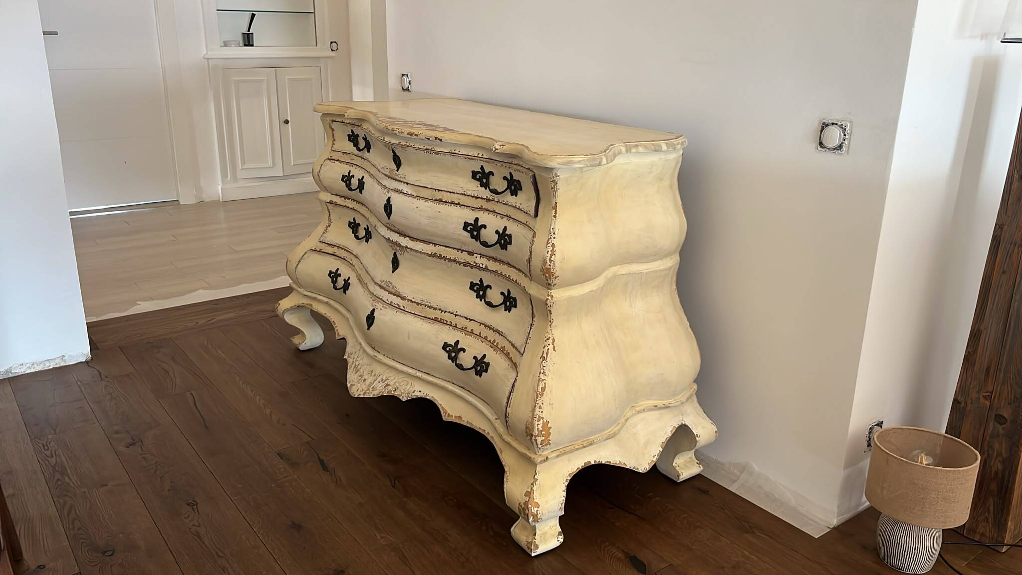 Magnificent Chest of Drawers