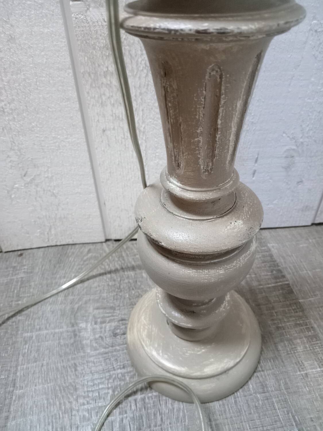 Table lamp