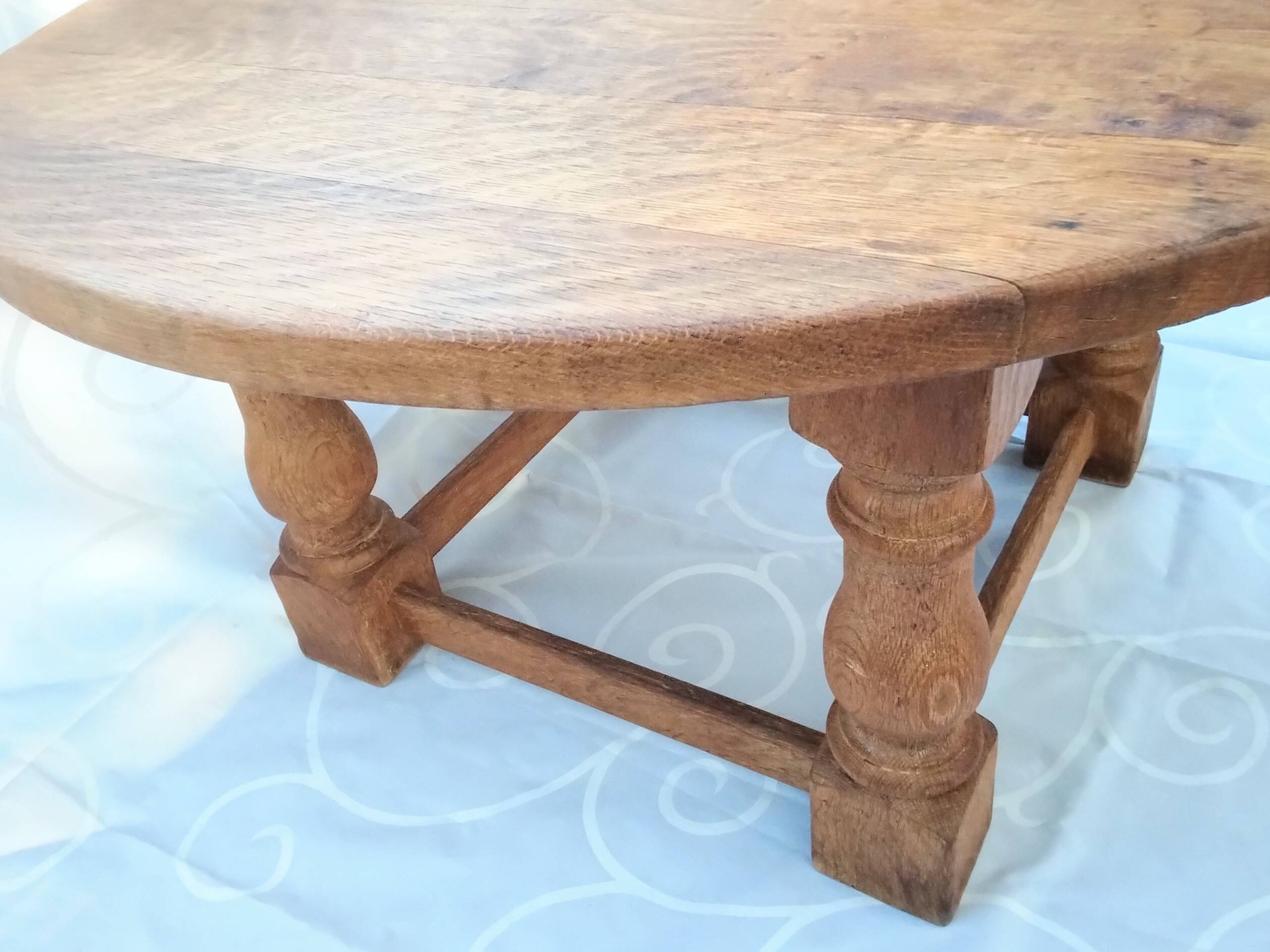 Grande table basse en bois massif