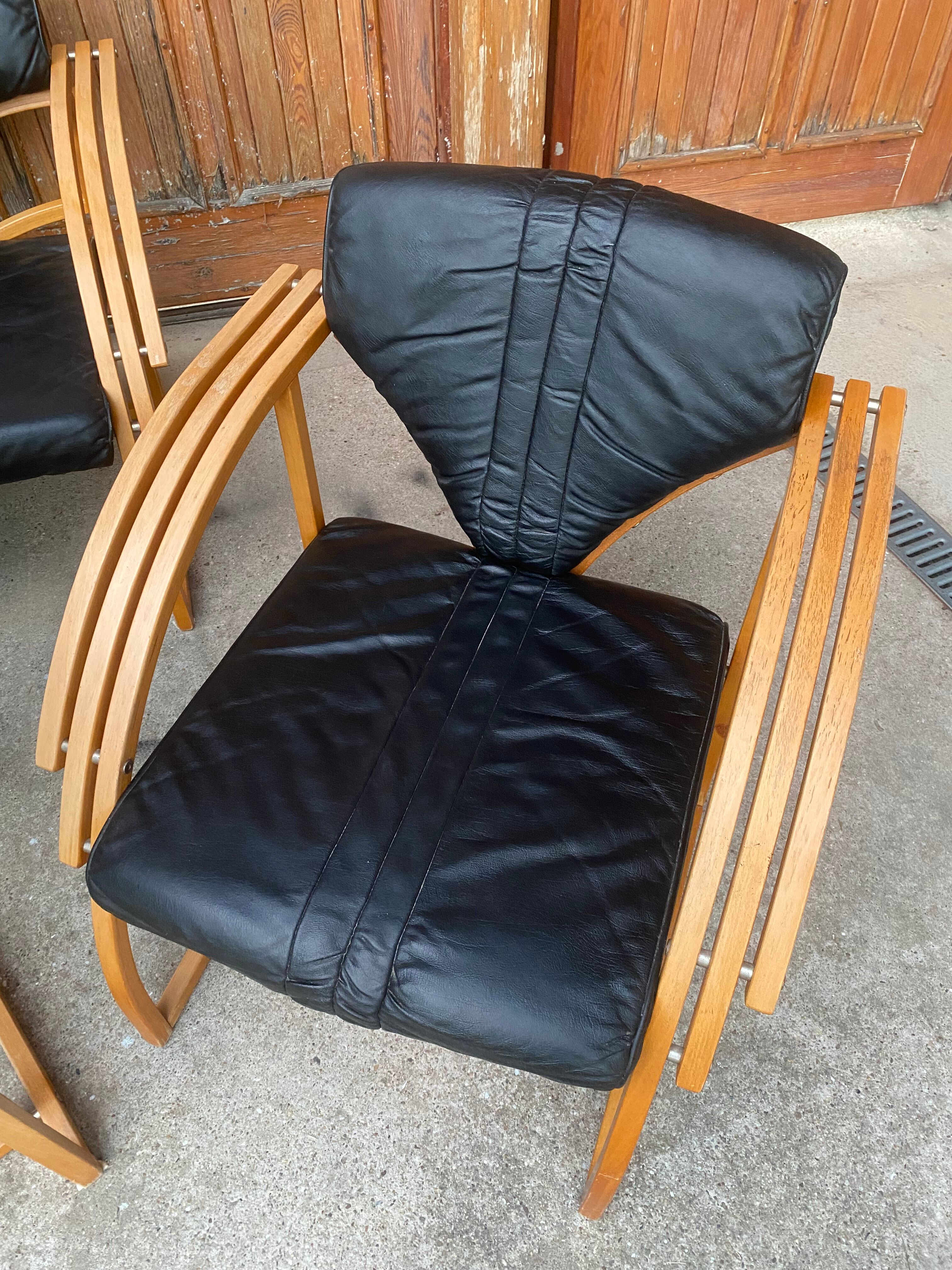 Mid-century leather sofa, 2 fotels, and table in sett