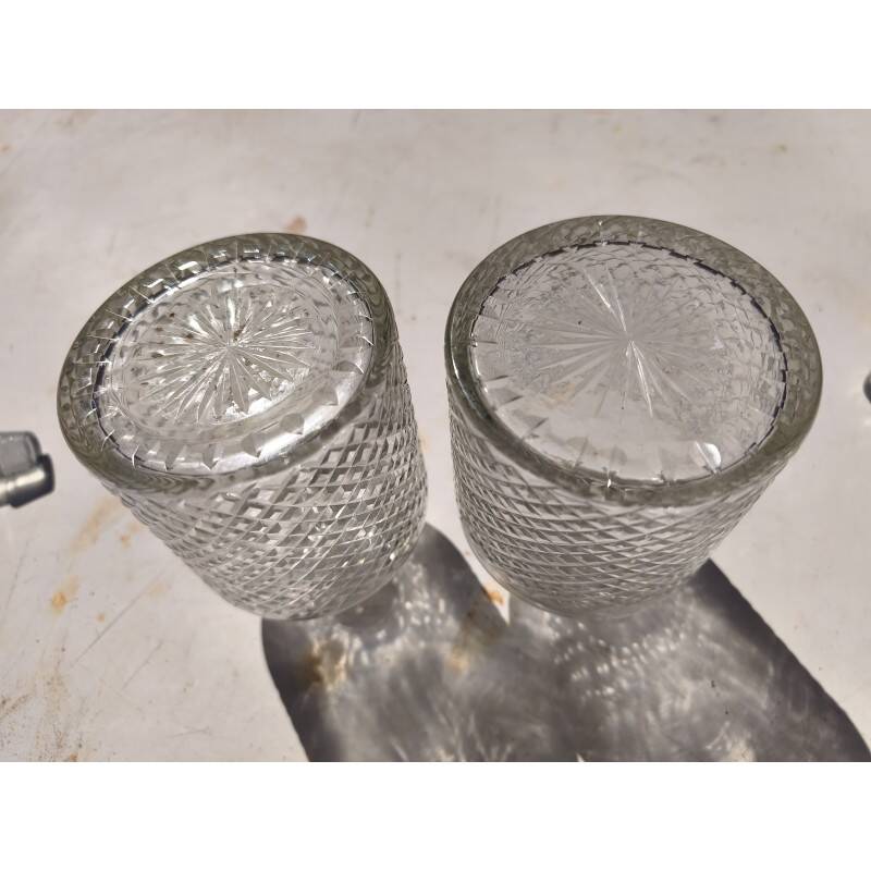 Paire de flacons en verre soufflé