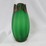 Tulip vase in art deco glass paste