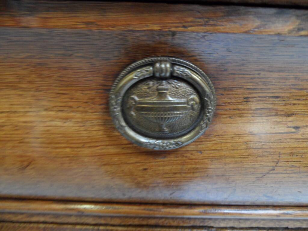 Antique oak chest of drawers  Chiffoniere