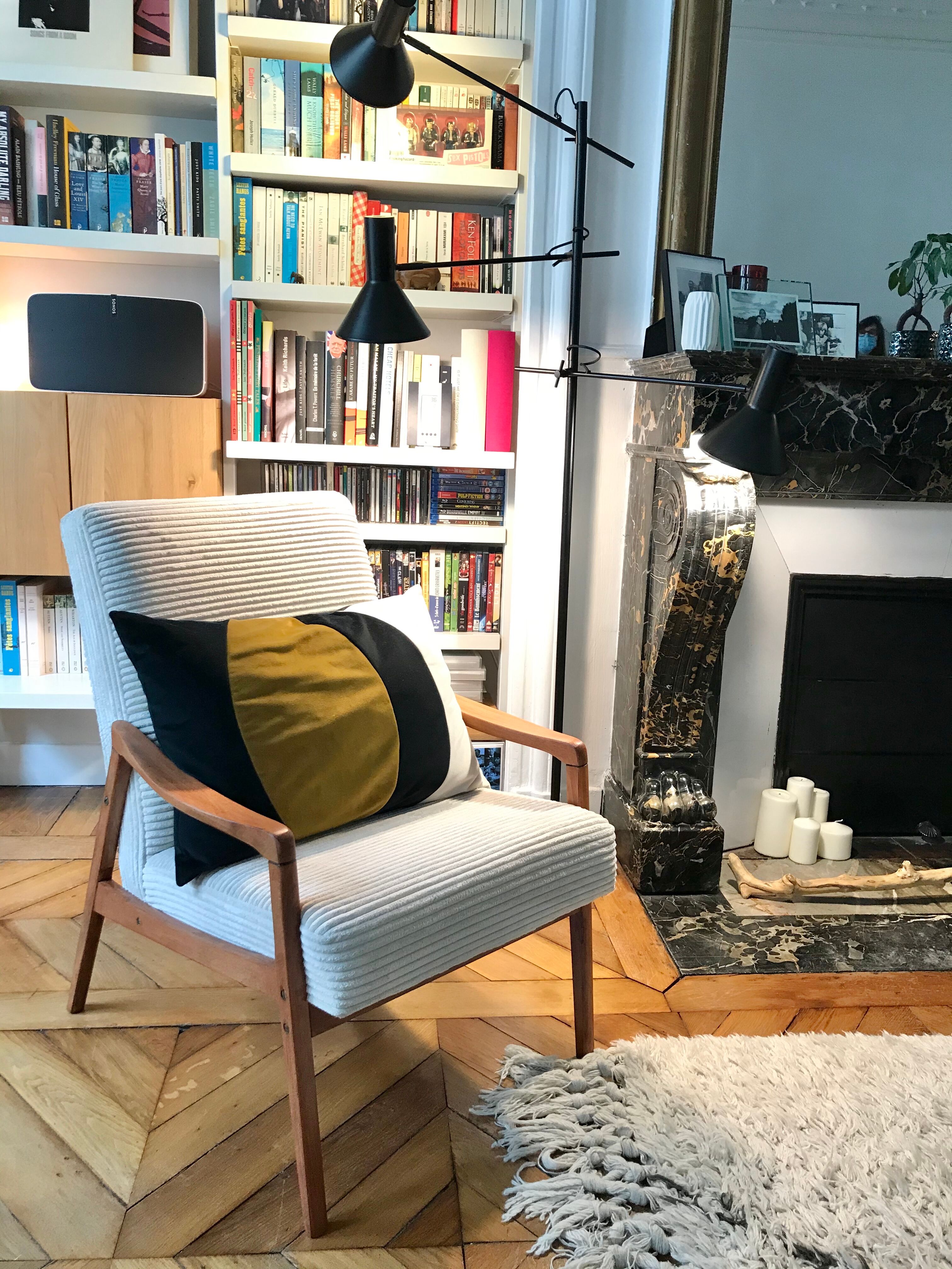 Fauteuil Pen velours côtelé crème