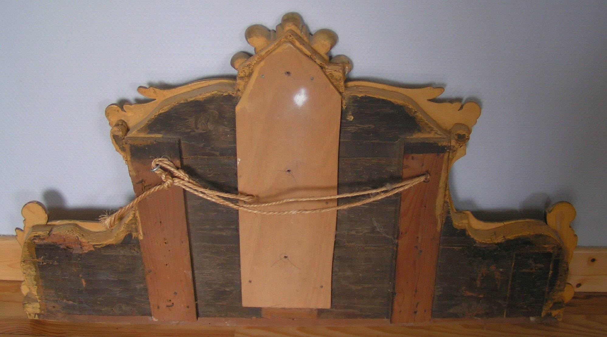 Miroir fronton en bois doré XIXeme style Louis XV - 78x49cm