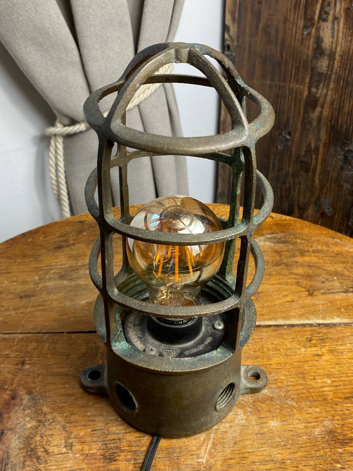 Antique lampe de bateau Russell @ Stoll New York